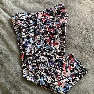 Lululemon Colorful Abstract Print Leggings w pockets size 8
